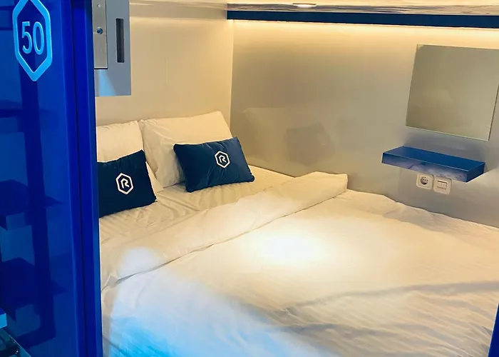 Rosalyne Sleepbox Denpasar Bali