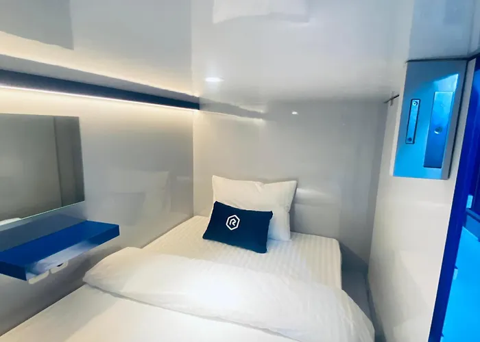 Rosalyne Sleepbox Denpasar Bali