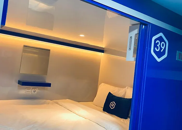 Rosalyne Sleepbox Denpasar Bali * スミニャック