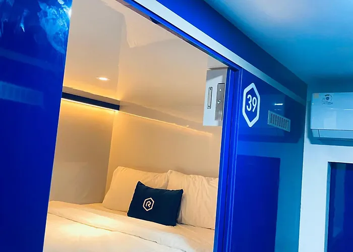 カプセルホテル Rosalyne Sleepbox Denpasar Bali