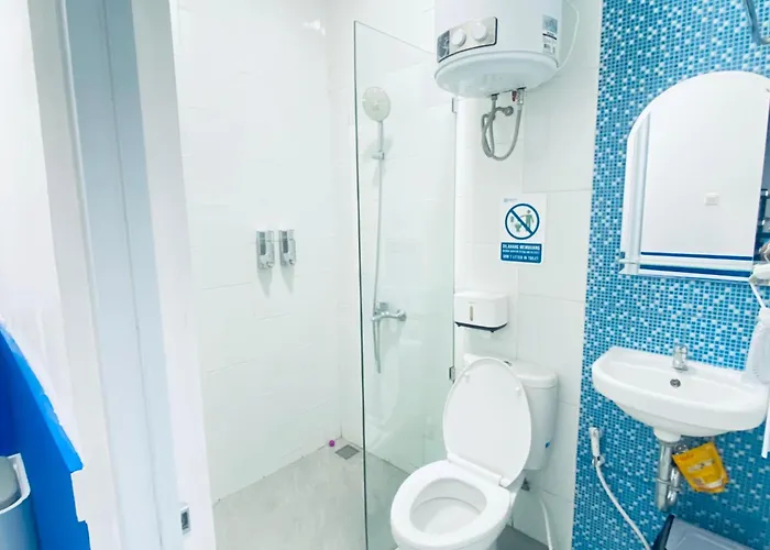 Rosalyne Sleepbox Denpasar Bali カプセルホテル スミニャック